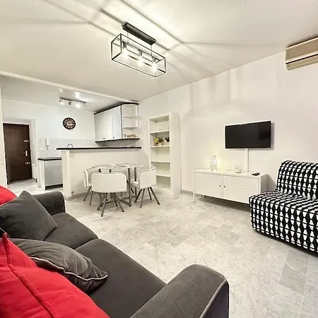 Beau Centre Juan Les Pins A 300m Des Plages 昂蒂布