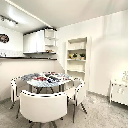 Beau Centre Juan Les Pins A 300m Des Plages 昂蒂布