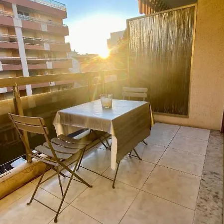 Beau Centre Juan Les Pins A 300m Des Plages * Antibes