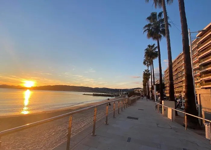 Beau Centre Juan Les Pins A 300m Des Plages Апартаменты *